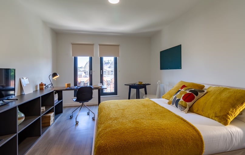 Silver Studio, Dun Holm House, Unit 8, The Riverwalk, City Centre, Durham - Image 1